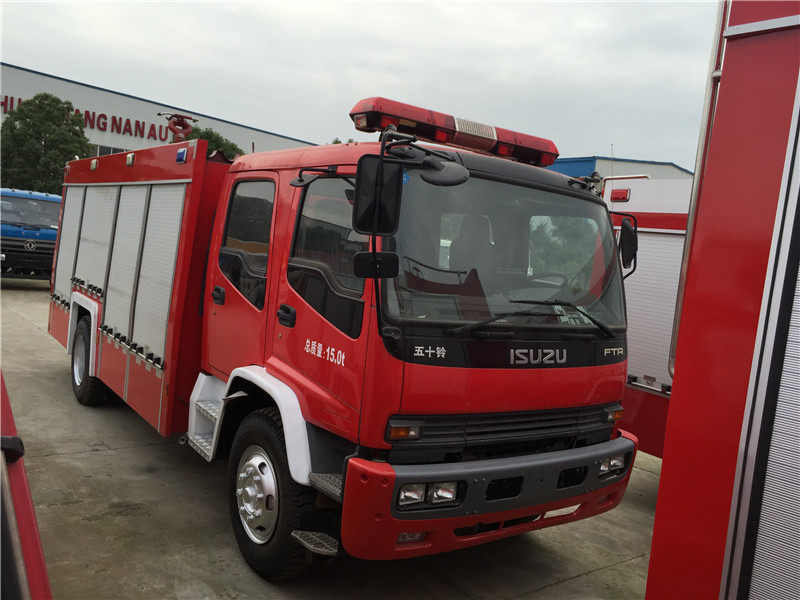 ISUZU 6ton water Foam fire truck