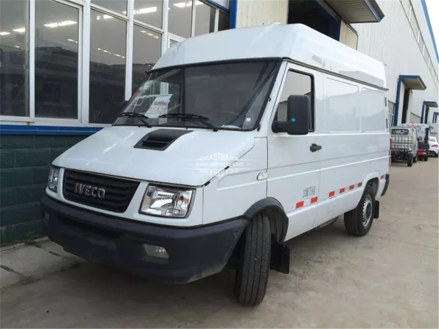 IVECO small freezer box truck