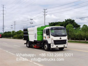 Sinotruk Howo washing road sweeper truck
