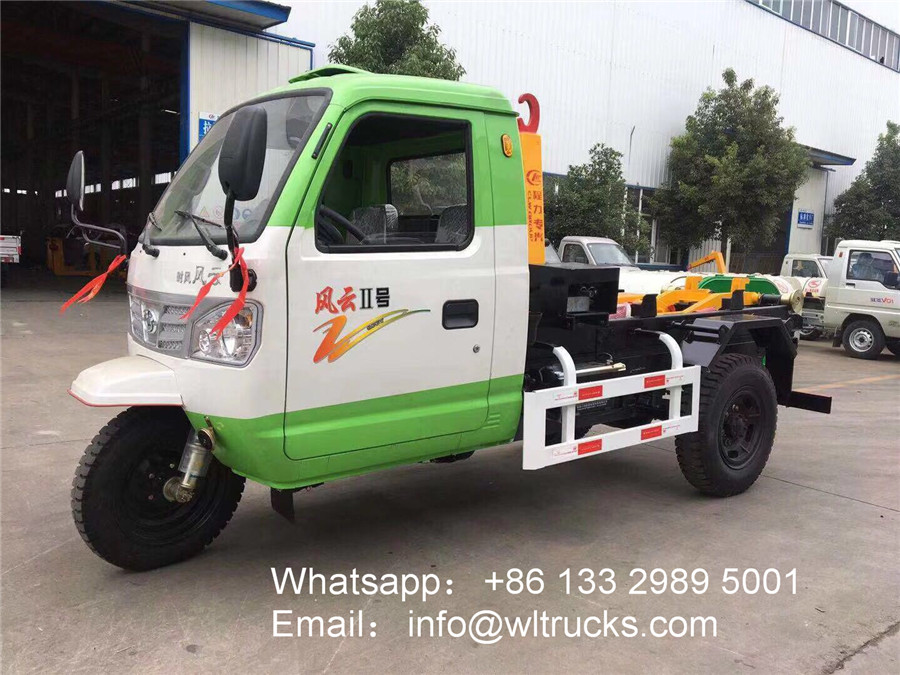 Three wheel 3m3 hook arm garbage truck