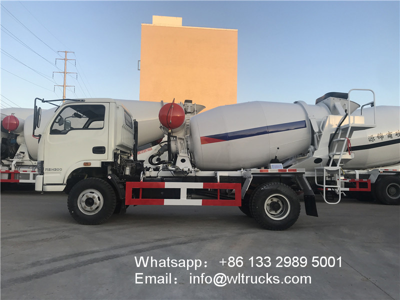 Yuejin 2m3 small beton mixer truck