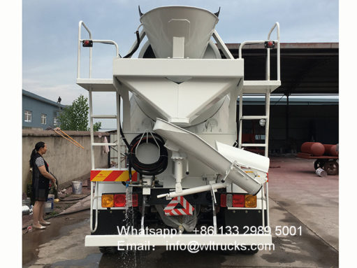 Yuejin 4cbm concrete mixing truck