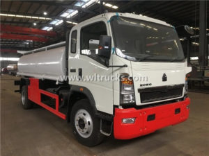 10000 liters HOWO Petrol and Diesel Refueler Vehicle