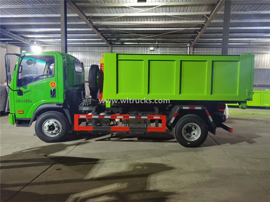 Dayun 8 ton construction waste transfer truck