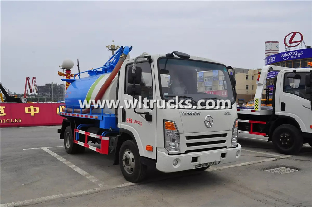 Dayun fecal suction truck