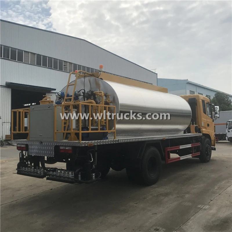 Dongfeng 10000 Liters Asphalt Distributor Truck