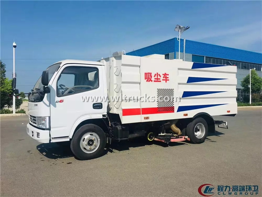 Dongfeng 5 ton vacuum cleaner truck