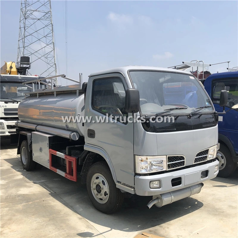 Dongfeng 5000 liter Fuel Tank Truck