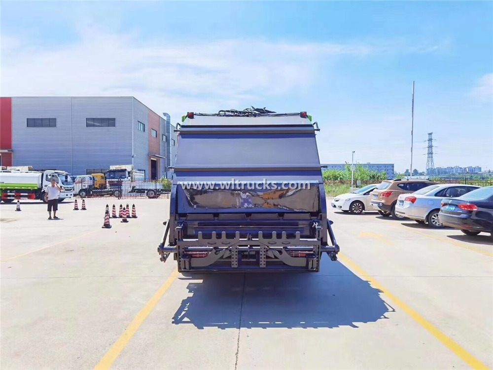 Dongfeng 8mt rear sealed garbage compactor truck