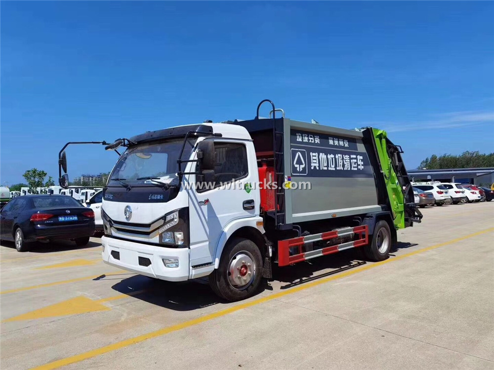 Dongfeng rear sealed garbage compactor truck