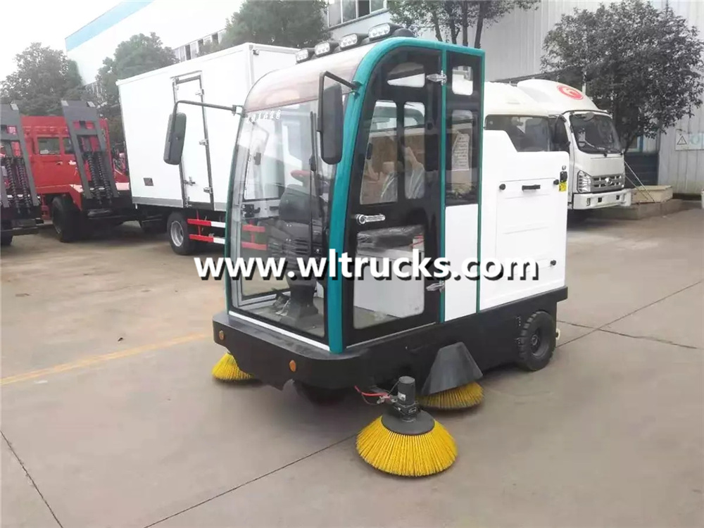 Electric road sweeper