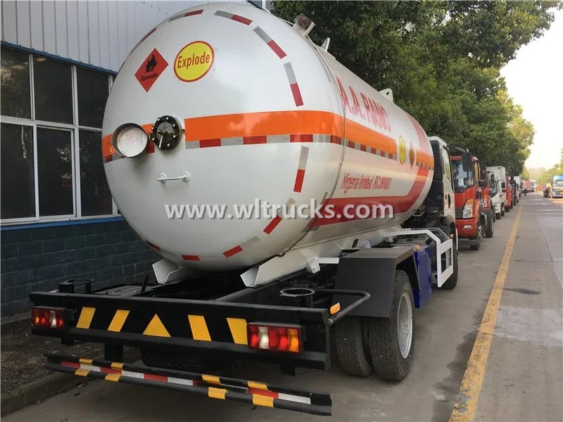 HOWO 15000 liters LPG Gas Dispenser Truck