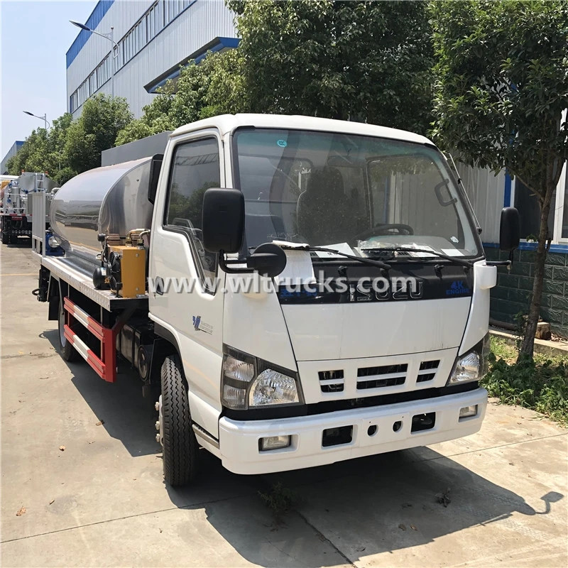 ISUZU 6000 liters Asphalt Spray Truck