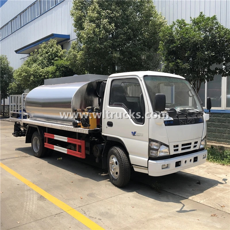 ISUZU 6000 liters Bitumen Tank Asphalt Spray Truck