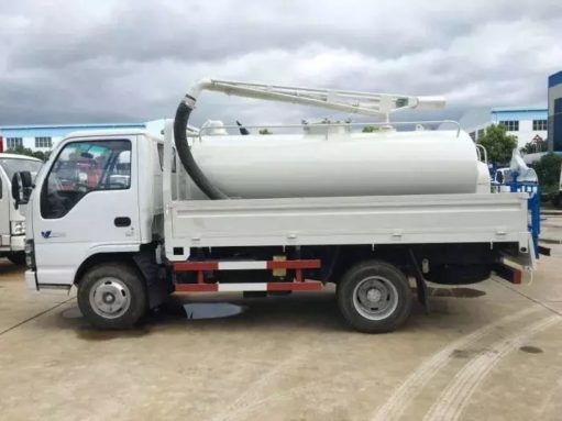 ISUZU vacuum Fecal truck