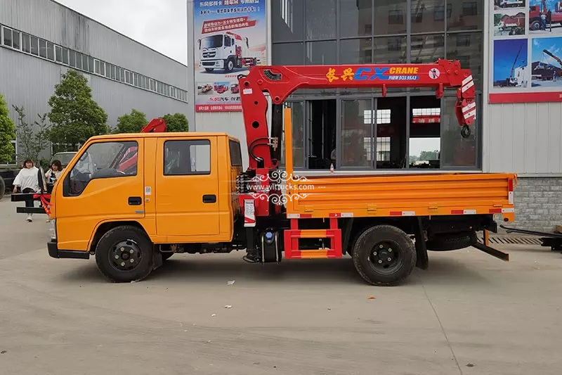 JMC 3 ton truck with crane