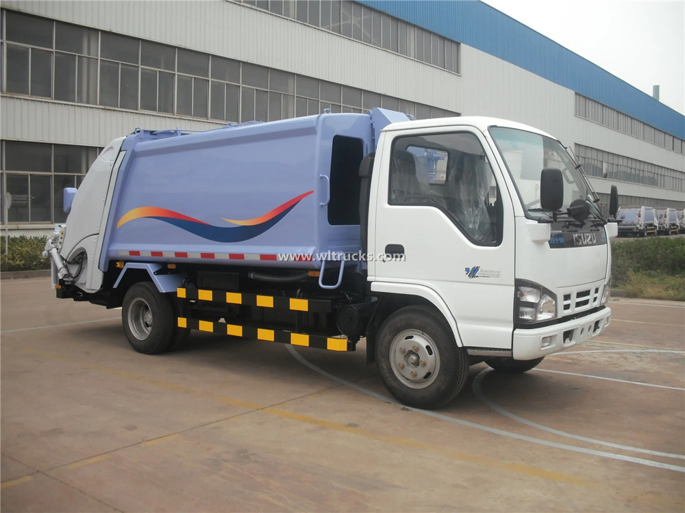 Japan Isuzu 600P 5cbm Garbage Compactor Trucks