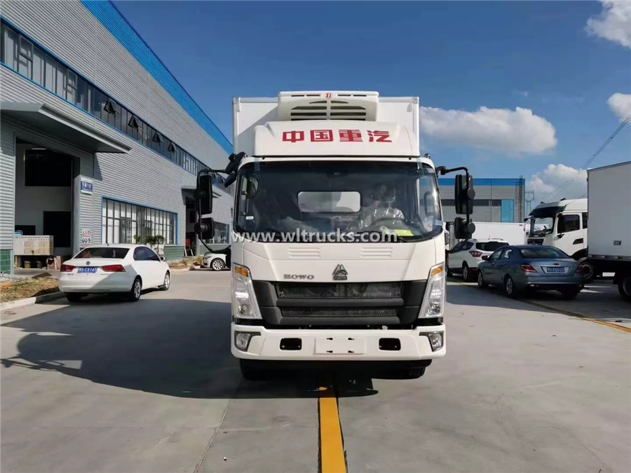 Sinotruk 5 ton refrigerated truck