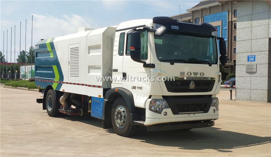 Sinotruk Howo T5G 8 ton vacuum cleaner truck