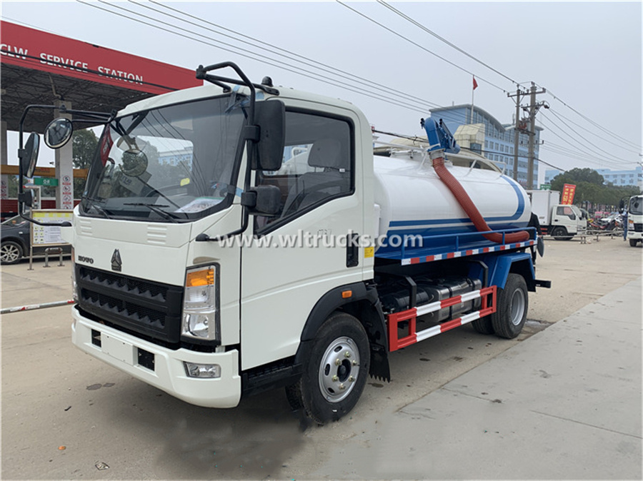 Sinotruk Howo vacuum fecal suction truck