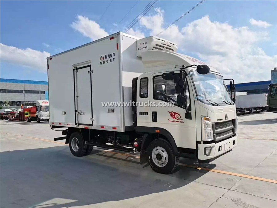 Sinotruk refrigerated truck