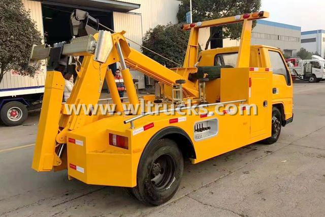 Small towing crane combined wrecker