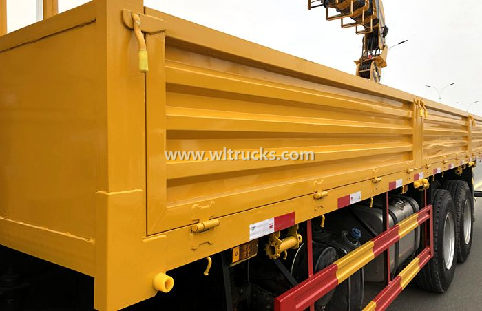 Truck crane cargo box