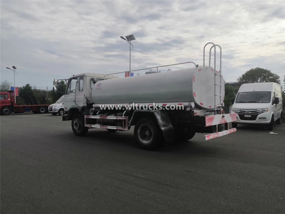 drinking water Transport truck