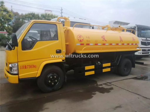 toilet dredge truck