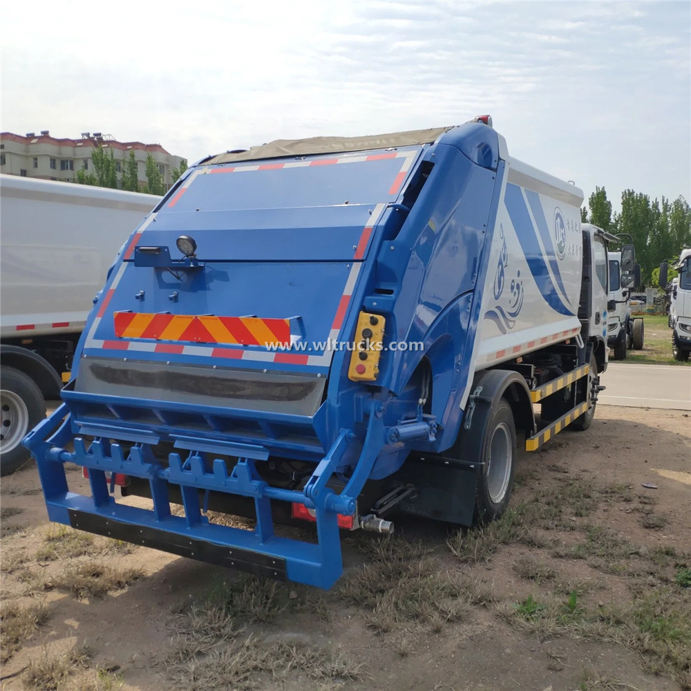 waste garbage compactor truck