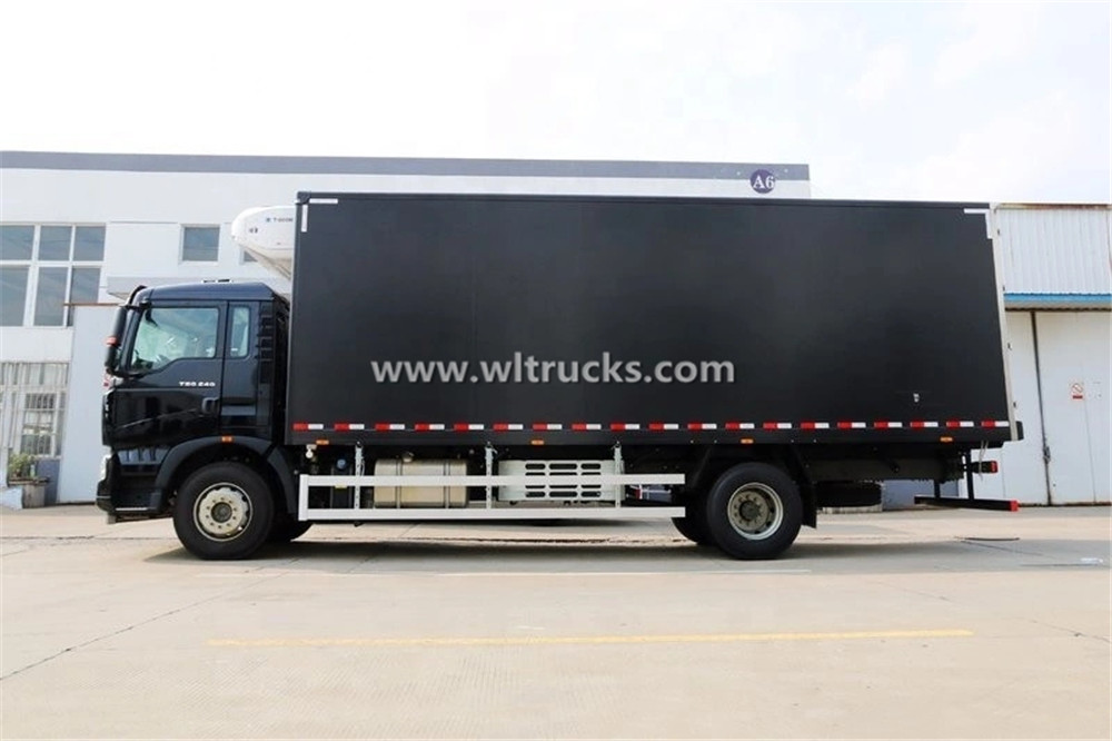 15 ton HOWO Food Refrigerator Truck