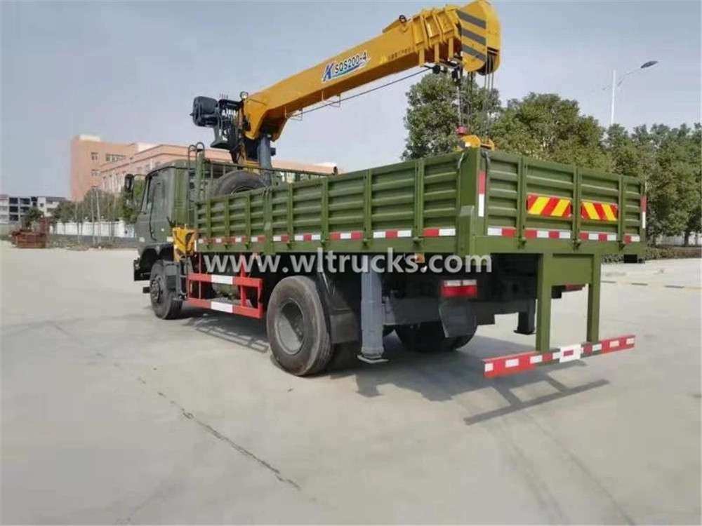 4X4 off-Road 6 ton Telescopic Boom Truck Mounted Crane