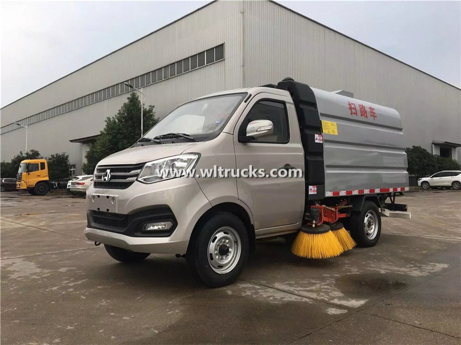 Changan 2 ton petrol street sweeper truck