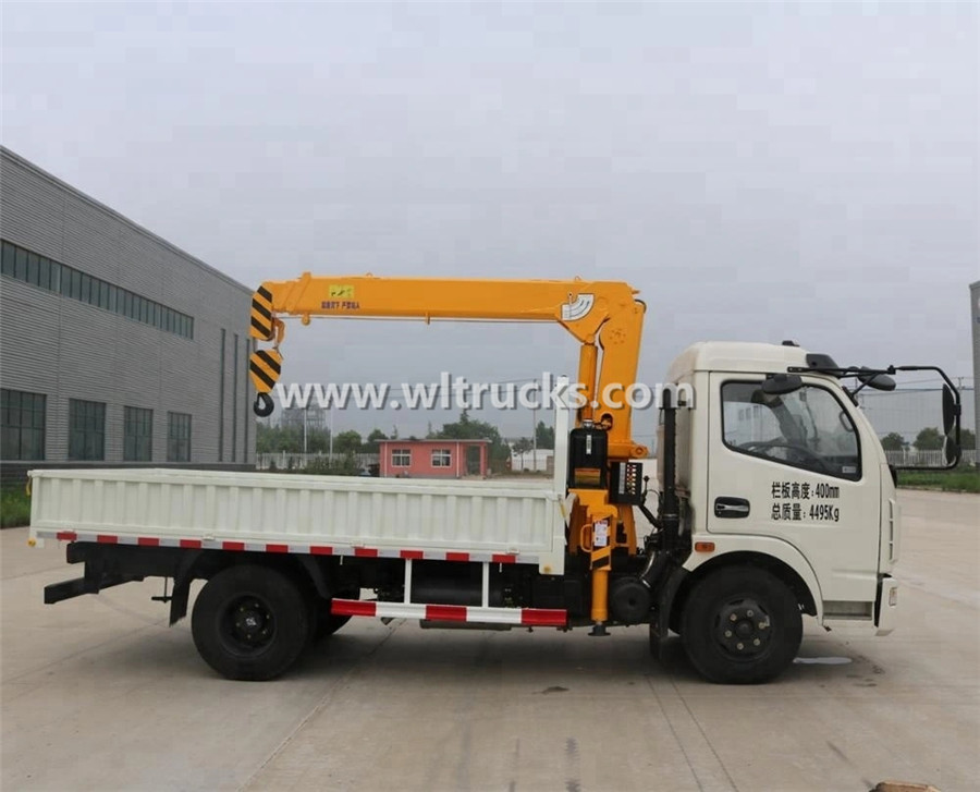 DFAC Cargo Lorry truck crane