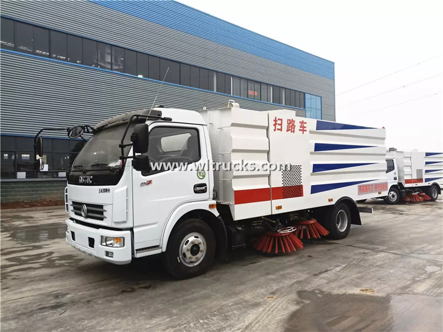 Dongfeng 7 ton diesel road sweeper truck