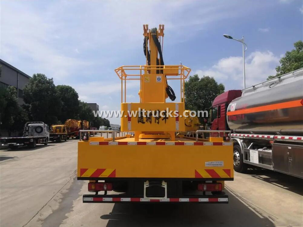 Dongfeng Folding Arm Aerial Platform Truck