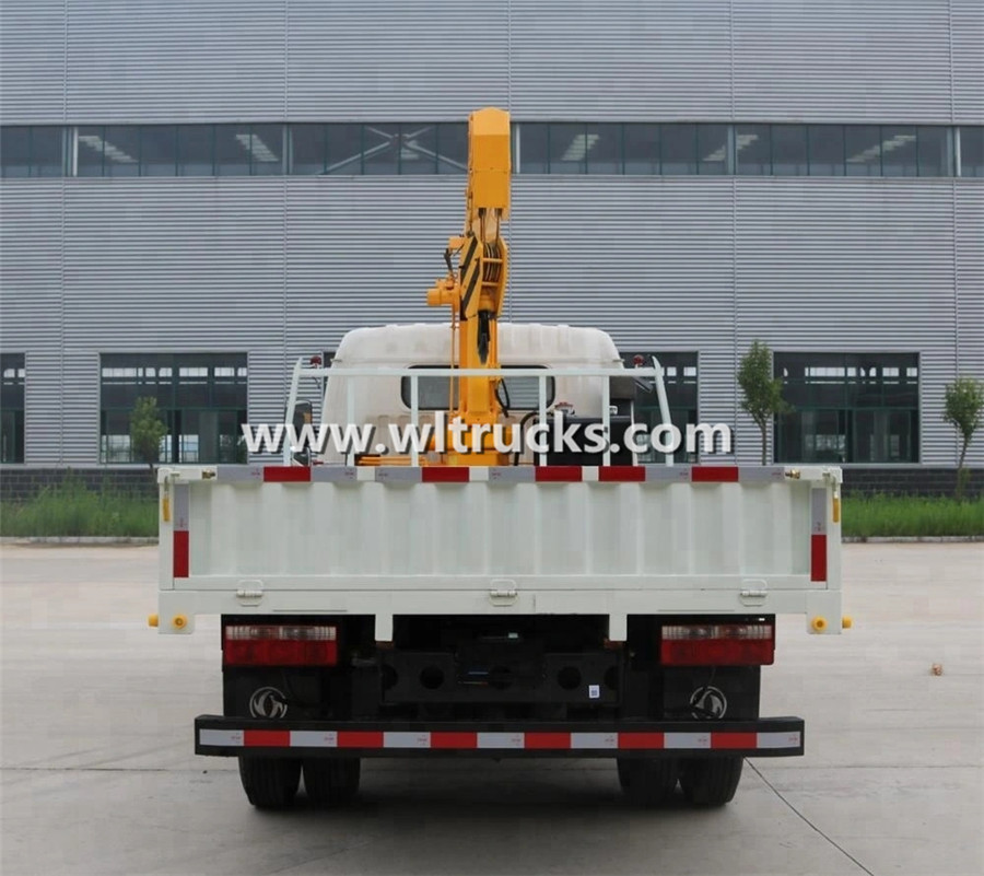Dongfeng mobile 3 Tons Truck Crane