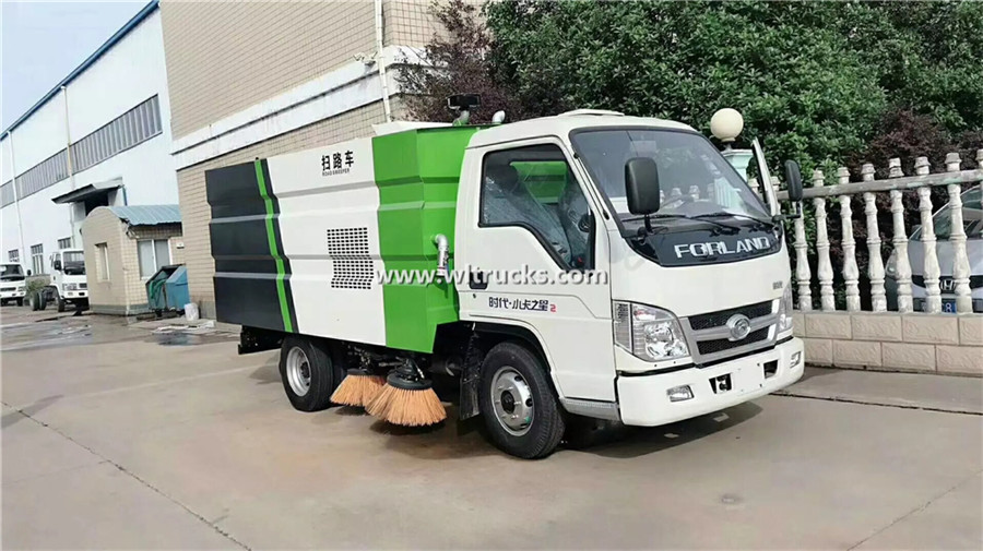 Foton 3 ton mini street sweeper truck
