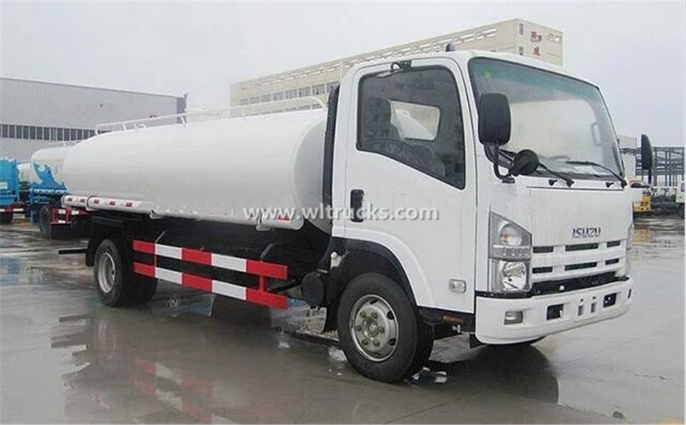ISUZU 2000 gallon stainless steel Water Transport truck