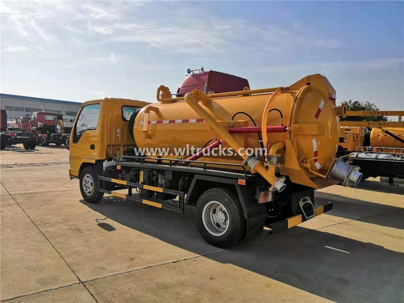 Isuzu 4cbm Septic Tanker Suction Truck