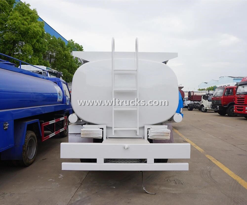 Isuzu 8000 liters Fuel Oil Refueling Truck