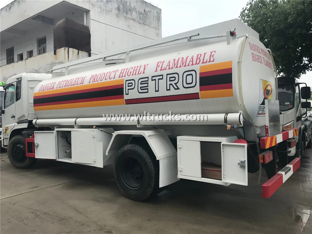 Rhd Dongfeng oil dispenser truck