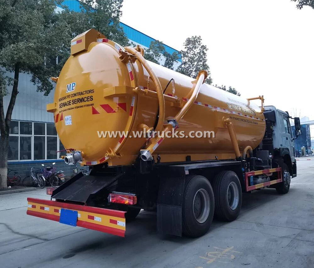 Sinotruk HOWO 20000 liters Sewage Suction Tank Vacuum Truck