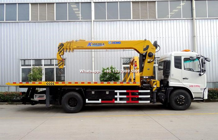 Wrecker tow truck with crane