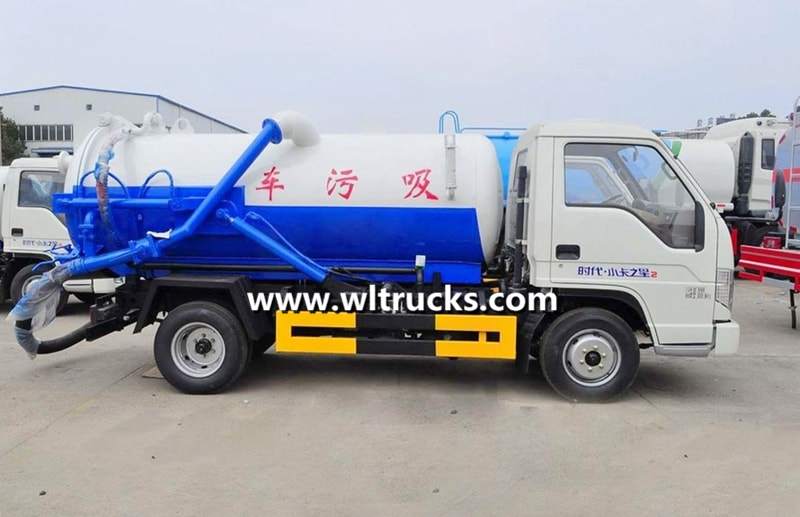 2000L mini vacuum Sewage Suction Truck2000L mini vacuum Sewage Suction Truck