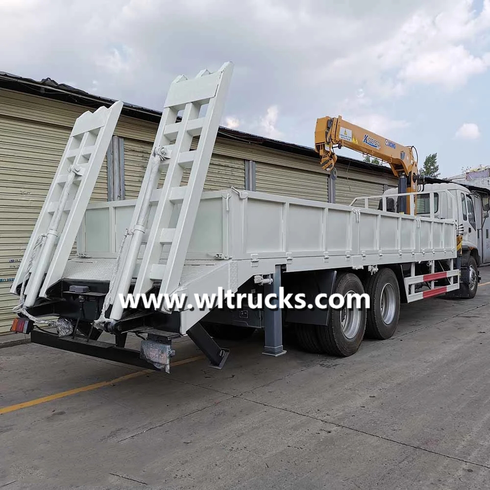 ISUZU truck crane