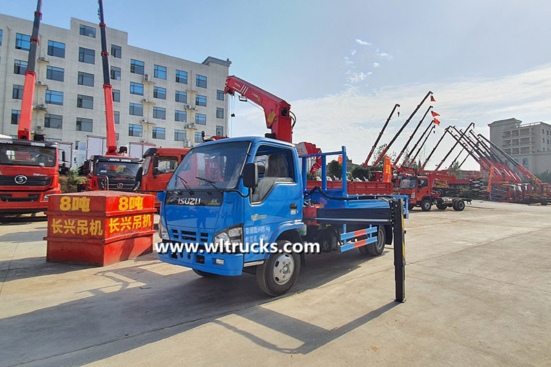 Isuzu mini 3 ton Palfinger truck crane