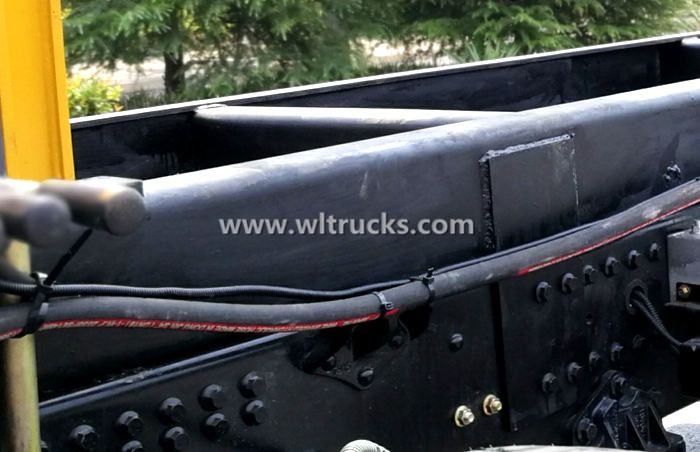 Picture of hydraulic system pipeline of truck crane