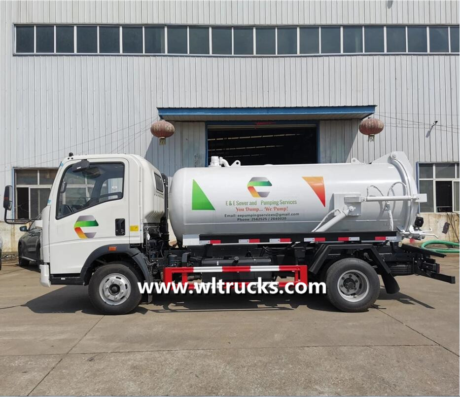 Sinotruk Howo 5mt sewer vacuum sewage suction tanker truck