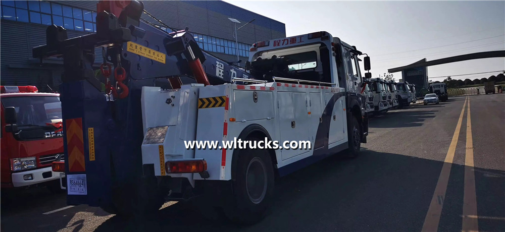 Sinotruk wrecker towing truck